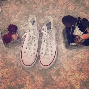 White converse